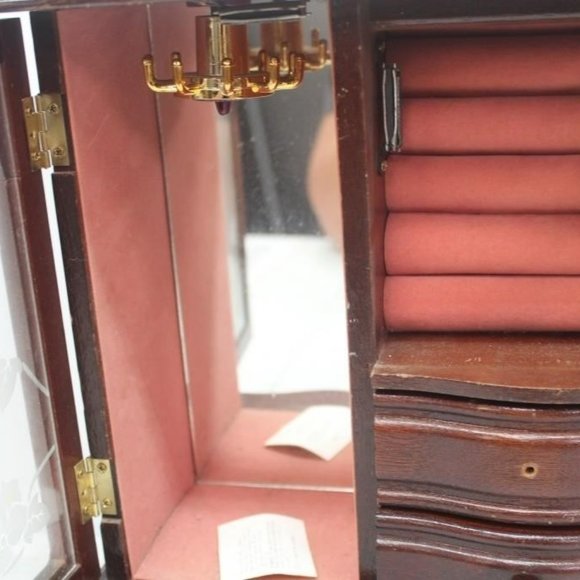 Jewerly Box  8 x 11 - Picture 4 of 6